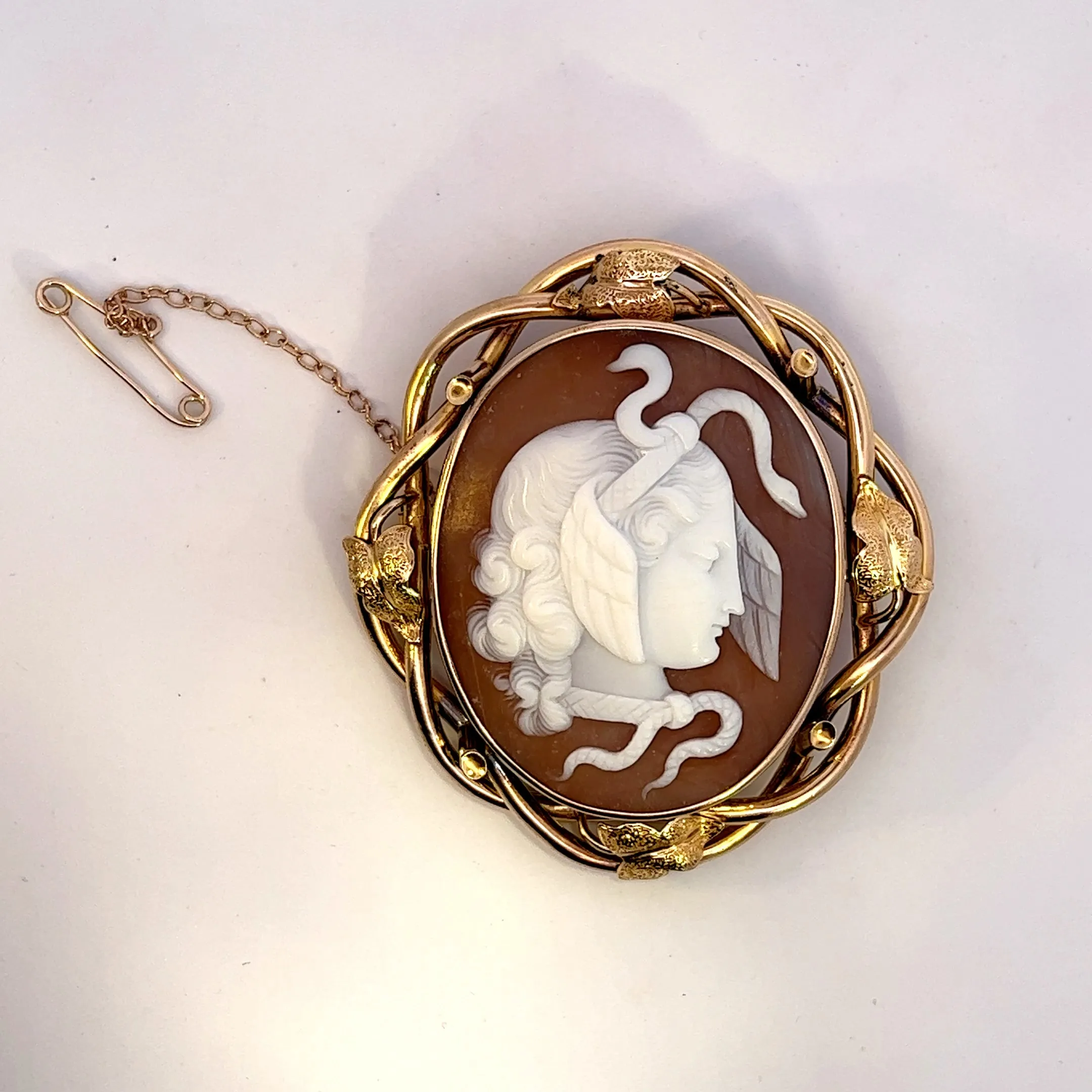 9ct Yellow Gold Shell Cameo Brooch featuring Medusa (Circa 1890)