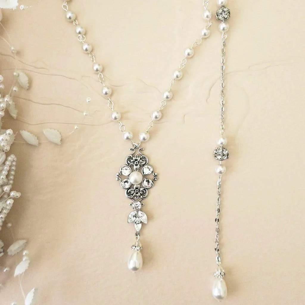 Backdrop Necklace Selen