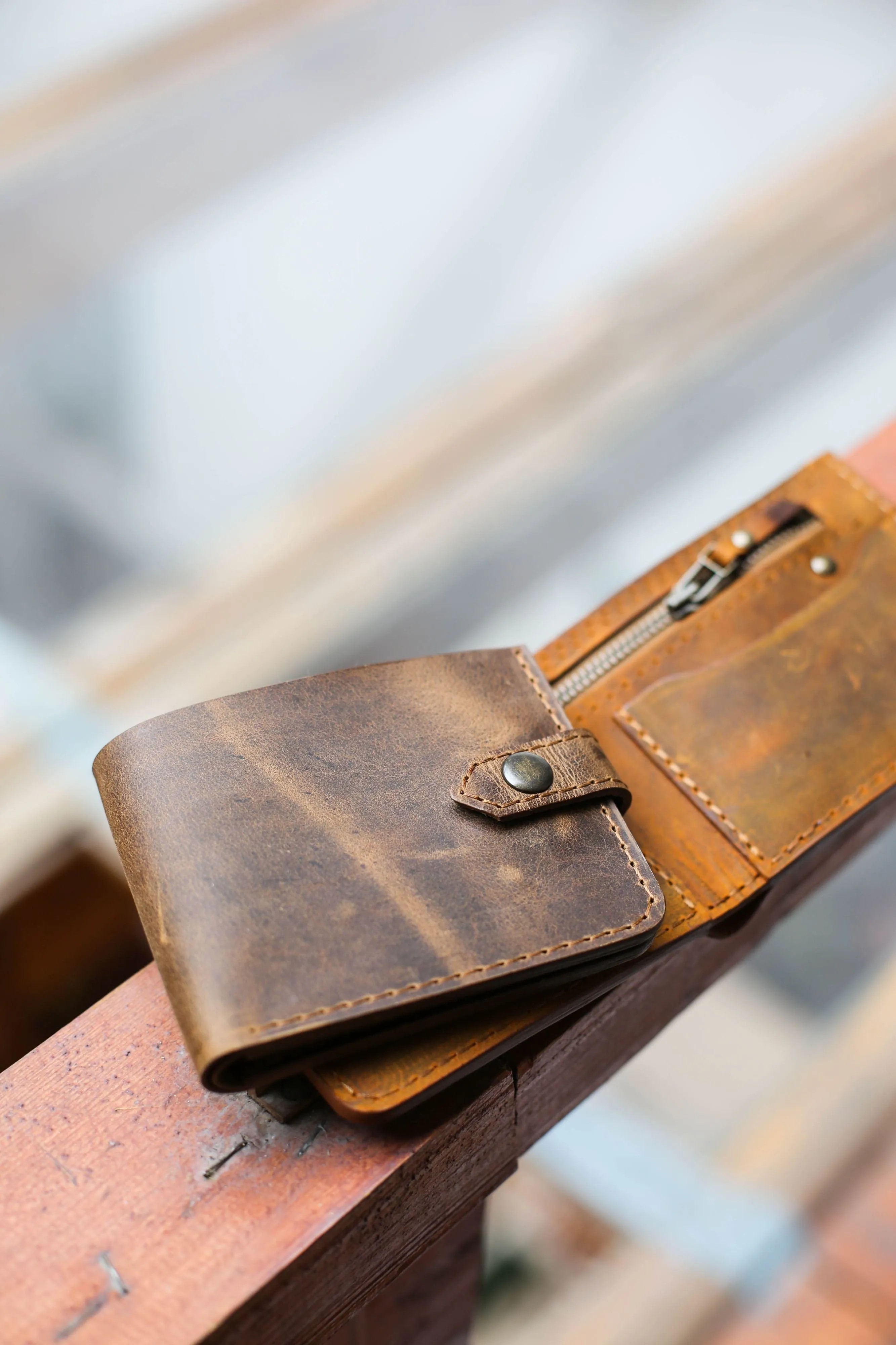 Bifold Leather Wallet - Coffee Brown