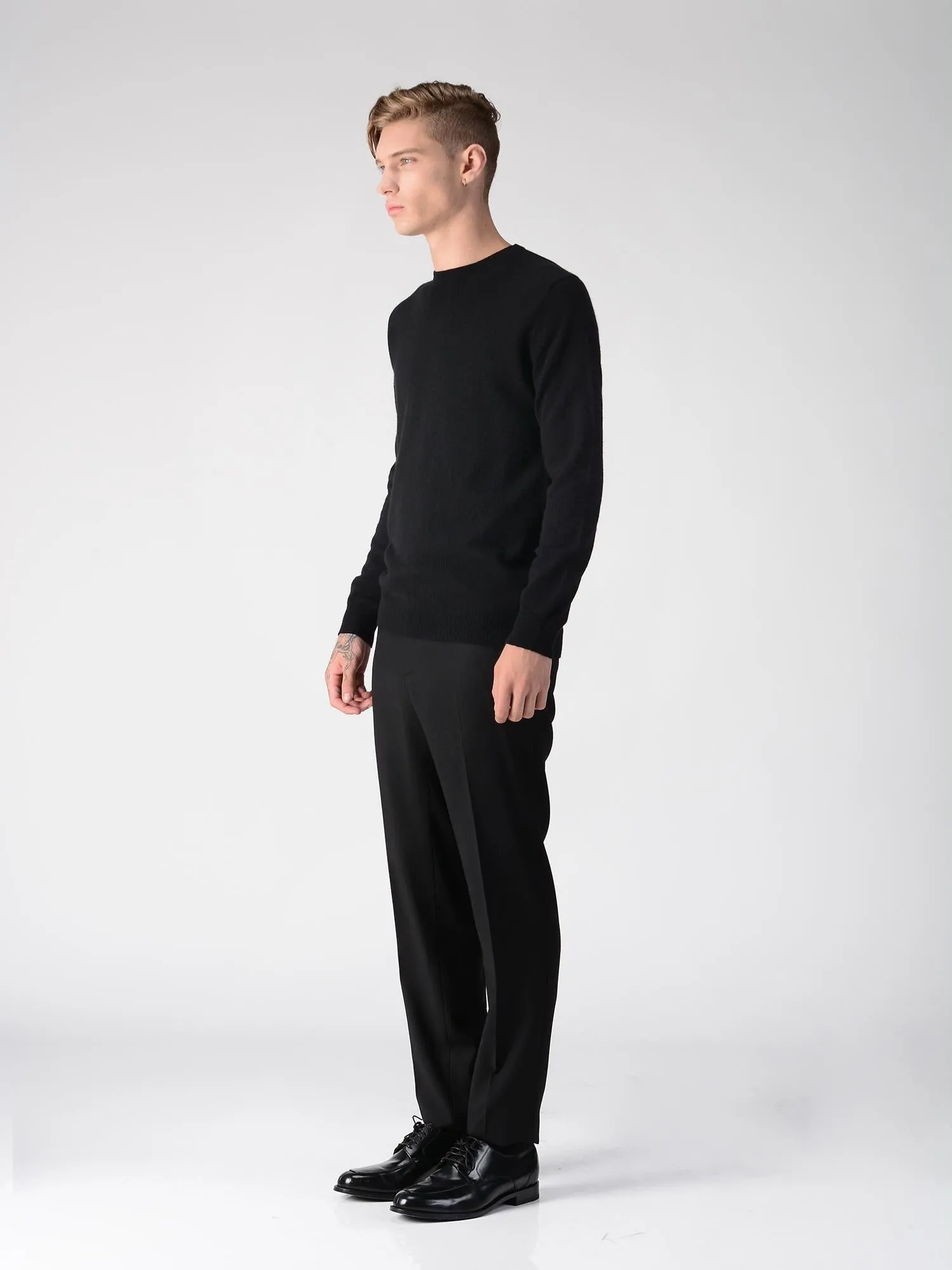 Men Crew Neck Sweater_Black