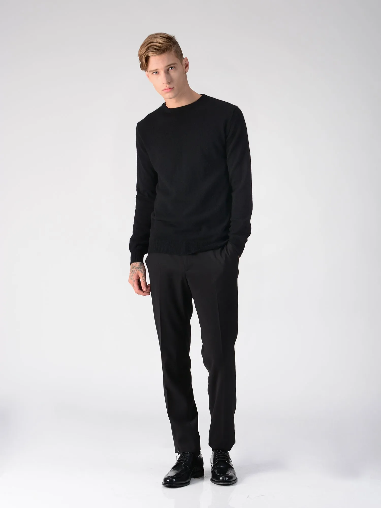 Men Crew Neck Sweater_Black