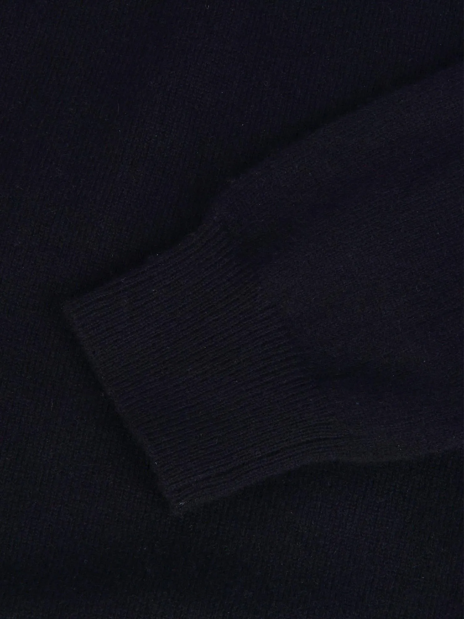 Men Crew Neck Sweater_Black