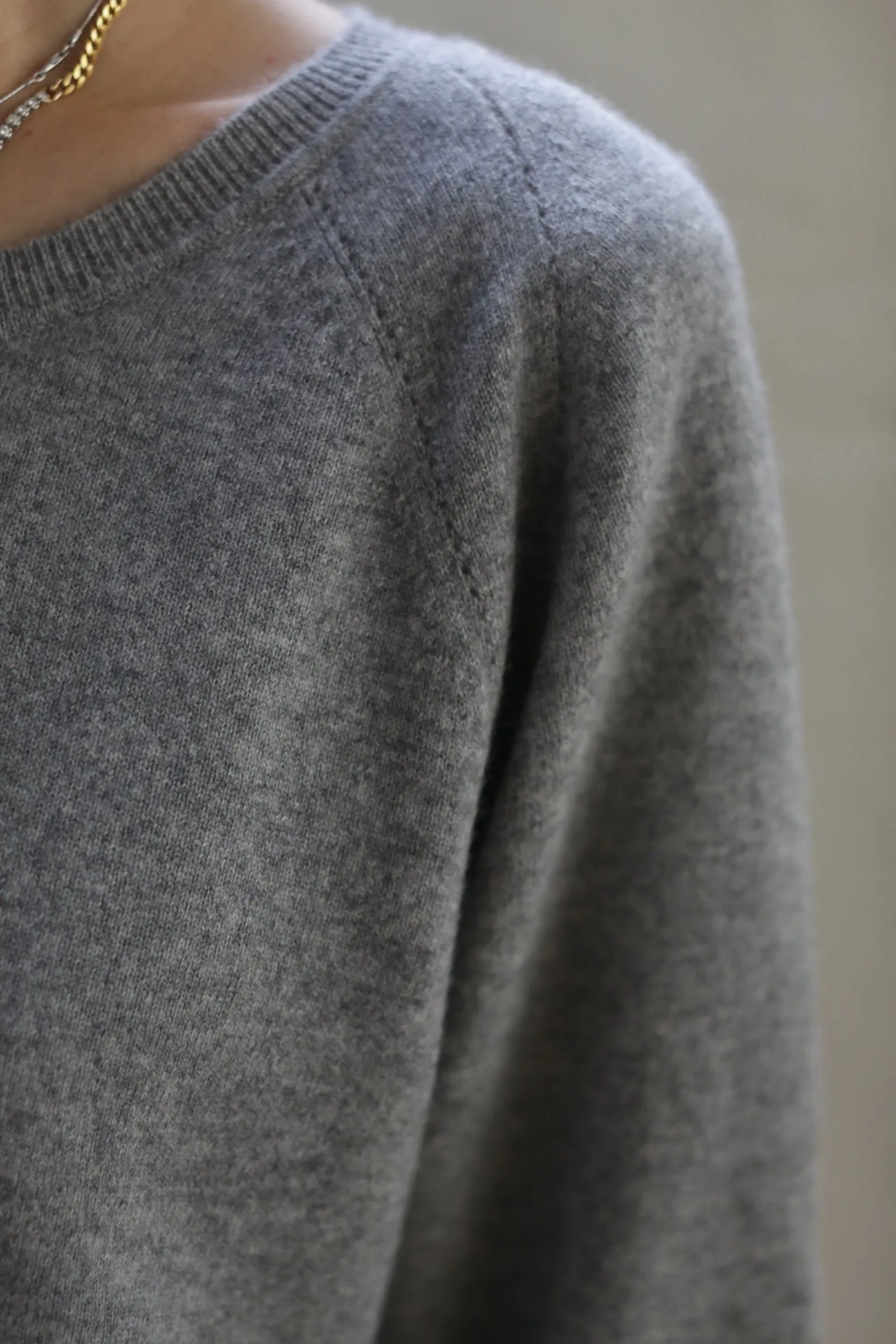 Raglan Crewneck Cashmere Sweater | Grey